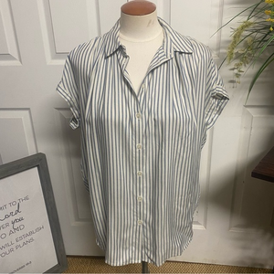 A loves A NWT Button‎ Down Top S